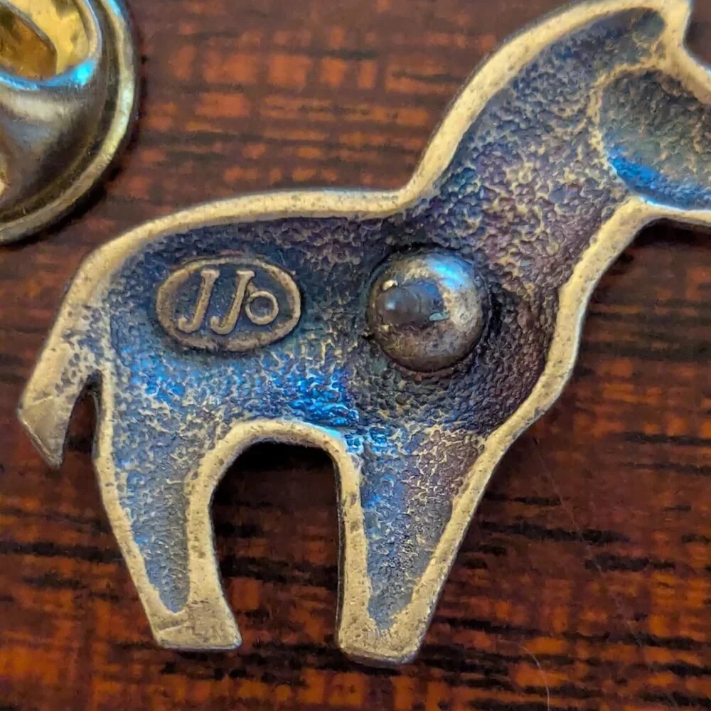 JJ‎ Jonette Zebra Pin Brooch Vintage Bronze Gold Tone Animal Tie Tack Lapel